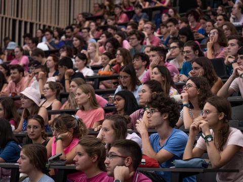 Étudiants en amphithéâtre